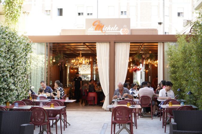Pizzeria Da Michele Venezia Mestre- Esterno e Interno