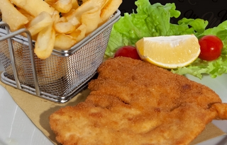 Baby Cotoletta con patate fritte